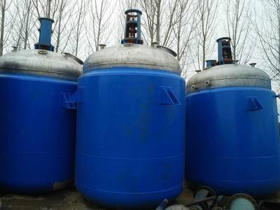 二手導(dǎo)熱油加熱反應(yīng)釜在機(jī)電化工領(lǐng)域的應(yīng)用與選購指南